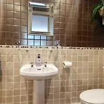 Refurbed Modern & Stylish 3bd - Garden Pets Ok * Dublin