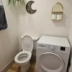 Refurbed Modern & Stylish 3bd - Garden Pets Ok *
