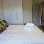 Refurbed Modern & Stylish 3bd - Garden Pets Ok * Dublin
