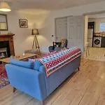 Refurbed Modern & Stylish 3bd - Garden Pets Ok Feriehus