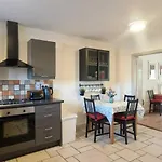 Refurbed Modern & Stylish 3bd - Garden Pets Ok * Dublin