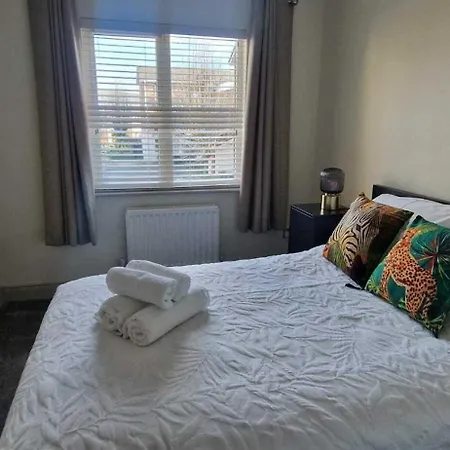 Refurbed Modern & Stylish 3bd - Garden Pets Ok Ferienhaus