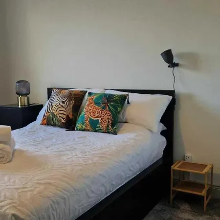 Refurbed Modern & Stylish 3bd - Garden Pets Ok Ferienhaus