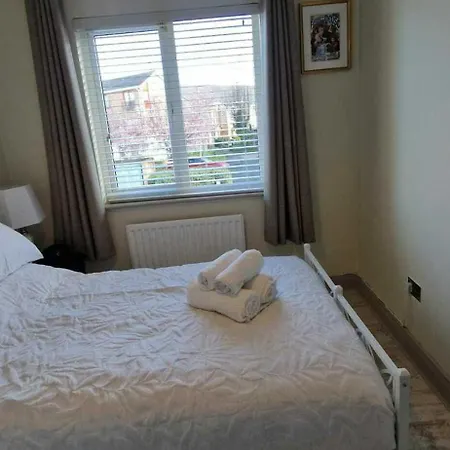 Ferienhaus Refurbed Modern & Stylish 3bd - Garden Pets Ok *