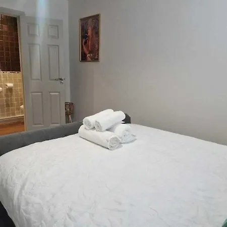 Prázdninový dům Refurbed Modern & Stylish 3bd - Garden Pets Ok *