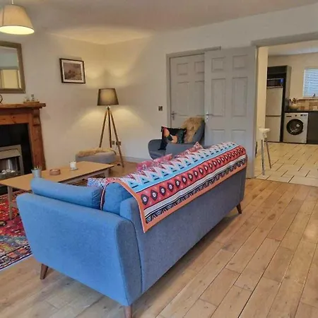 Refurbed Modern & Stylish 3bd - Garden Pets Ok Ferienhaus