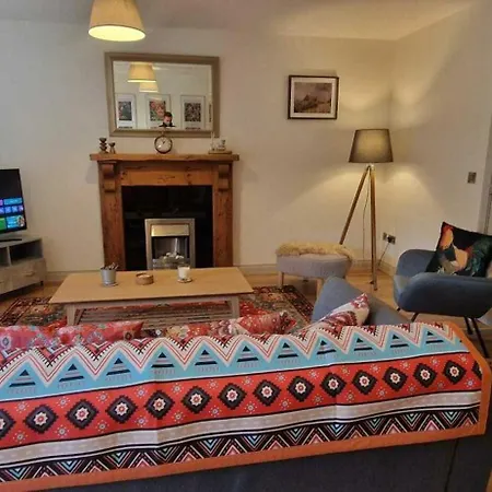 Refurbed Modern & Stylish 3bd - Garden Pets Ok Ferienhaus