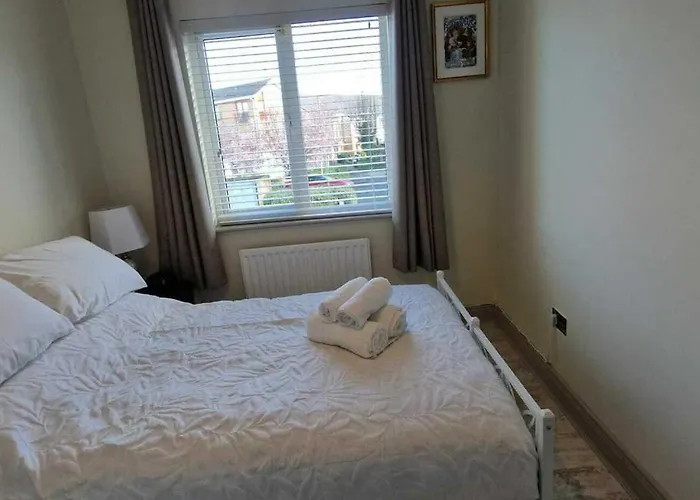 Tatil Evi Refurbed Modern & Stylish 3bd - Garden Pets Ok *