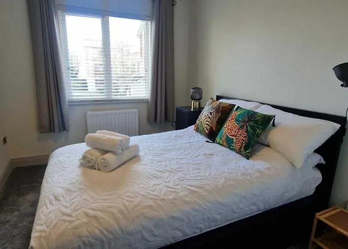 Refurbed Modern & Stylish 3bd - Garden Pets Ok